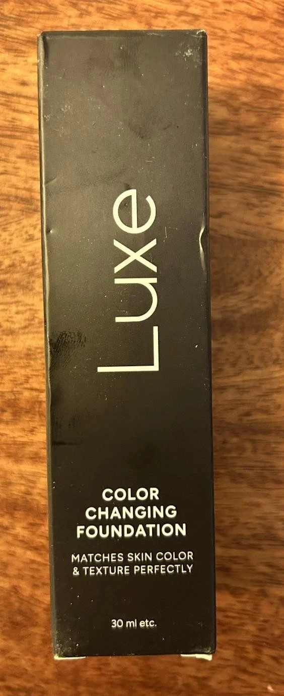 Luxe - Color Changing Foundation 01 Light Shade 30 ml Exp 2029